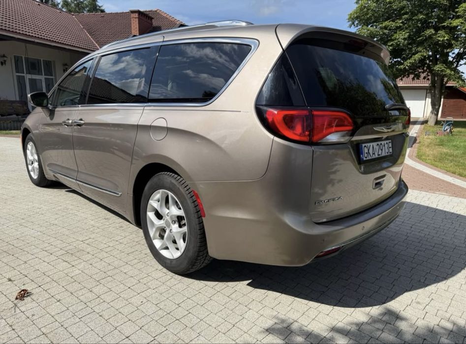 Chrysler Pacifica Turing L Plus