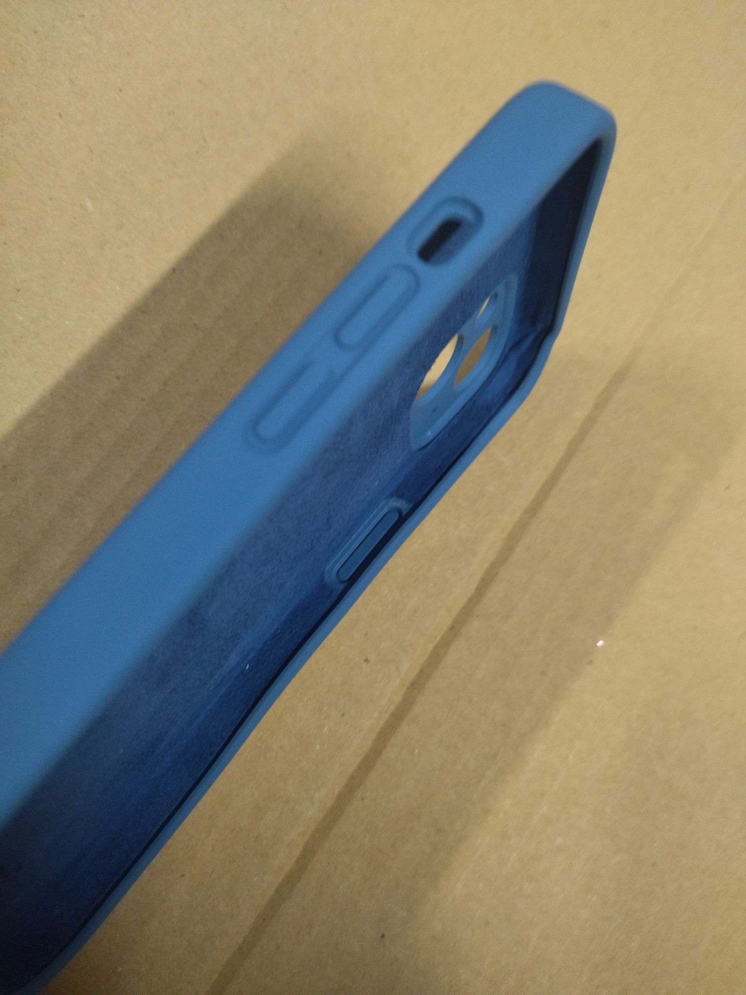 Etui do iPhone 13 6.1" (B2)