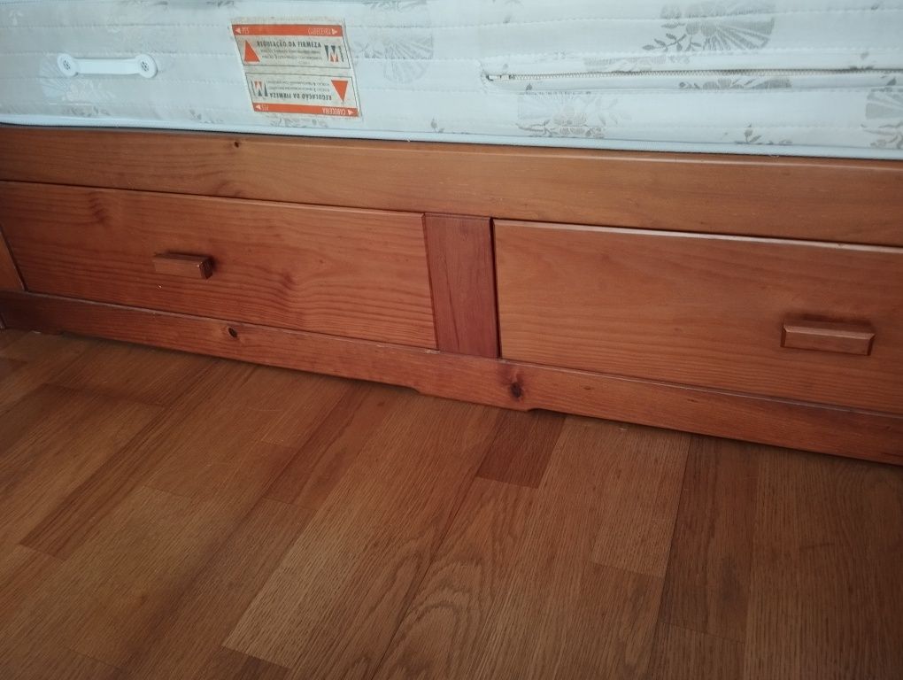 Mobília de Quarto - cama casal