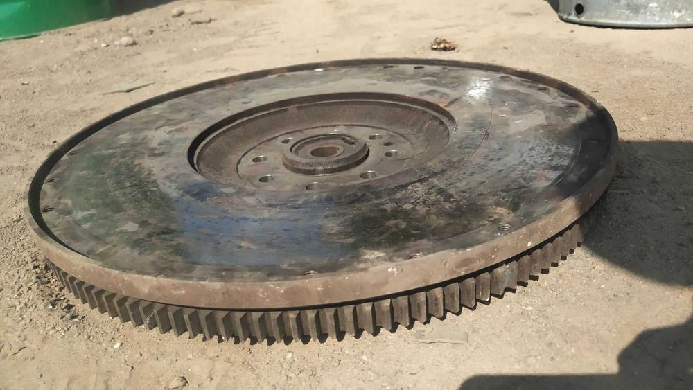 Маховик  діаметром 480 мм вагою 38 кг. Можливо для дровокола.