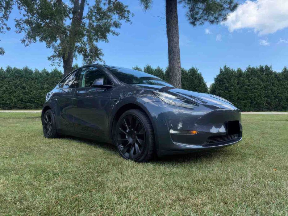 Tesla Model Y Long Range      2020