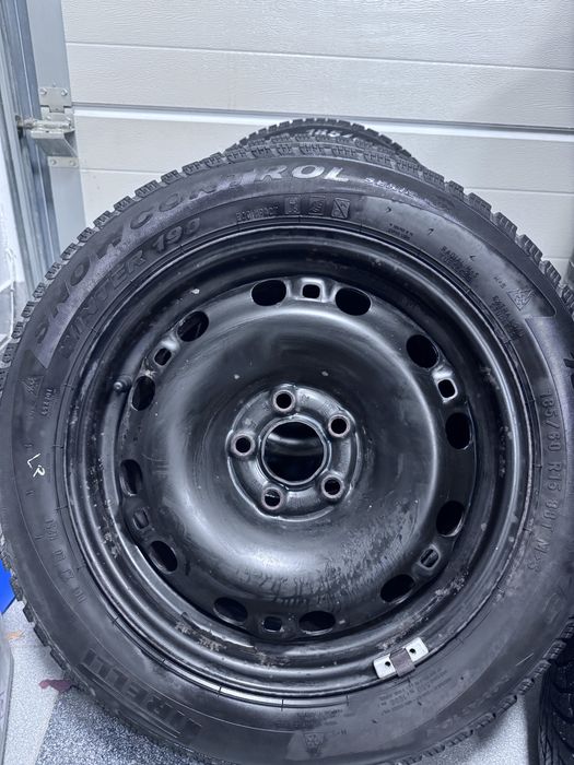 4 Koła zimowe 15 cali skoda rapid, fabia, vw itp, et38 6Jx 15H2