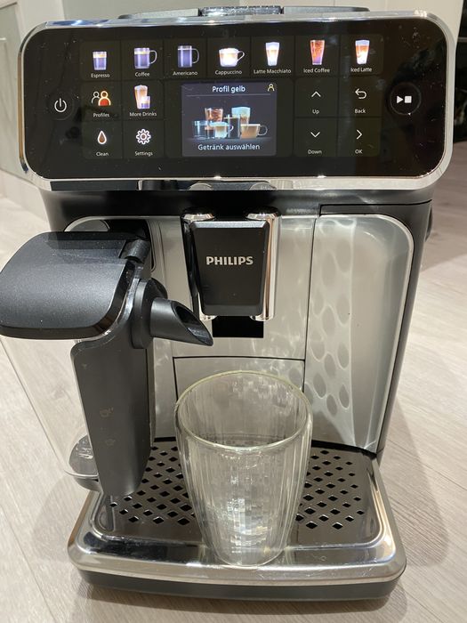 Кавомашини Phillips, EP5500 latte go!