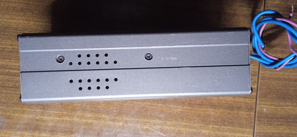 Перетворювач з 12v в 220v  (під ремонт)