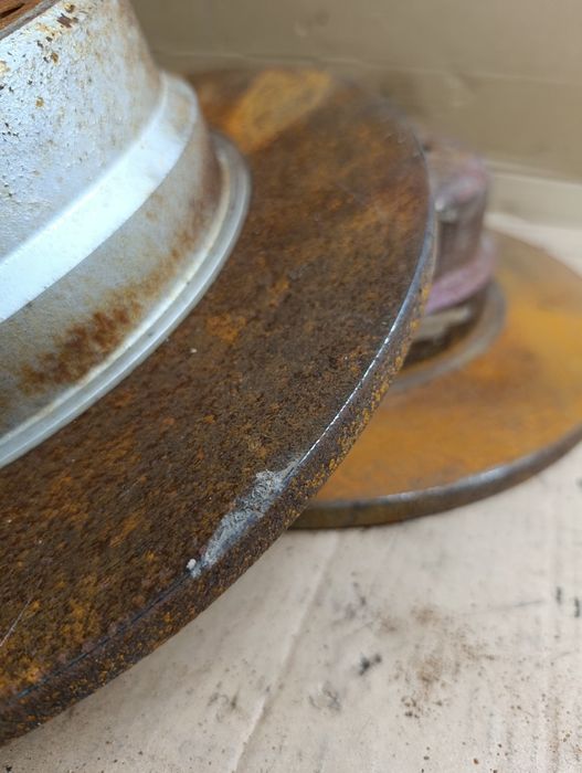 BMW X5 E53 lift m57d30 218 km - tarcze hamulcowe tył