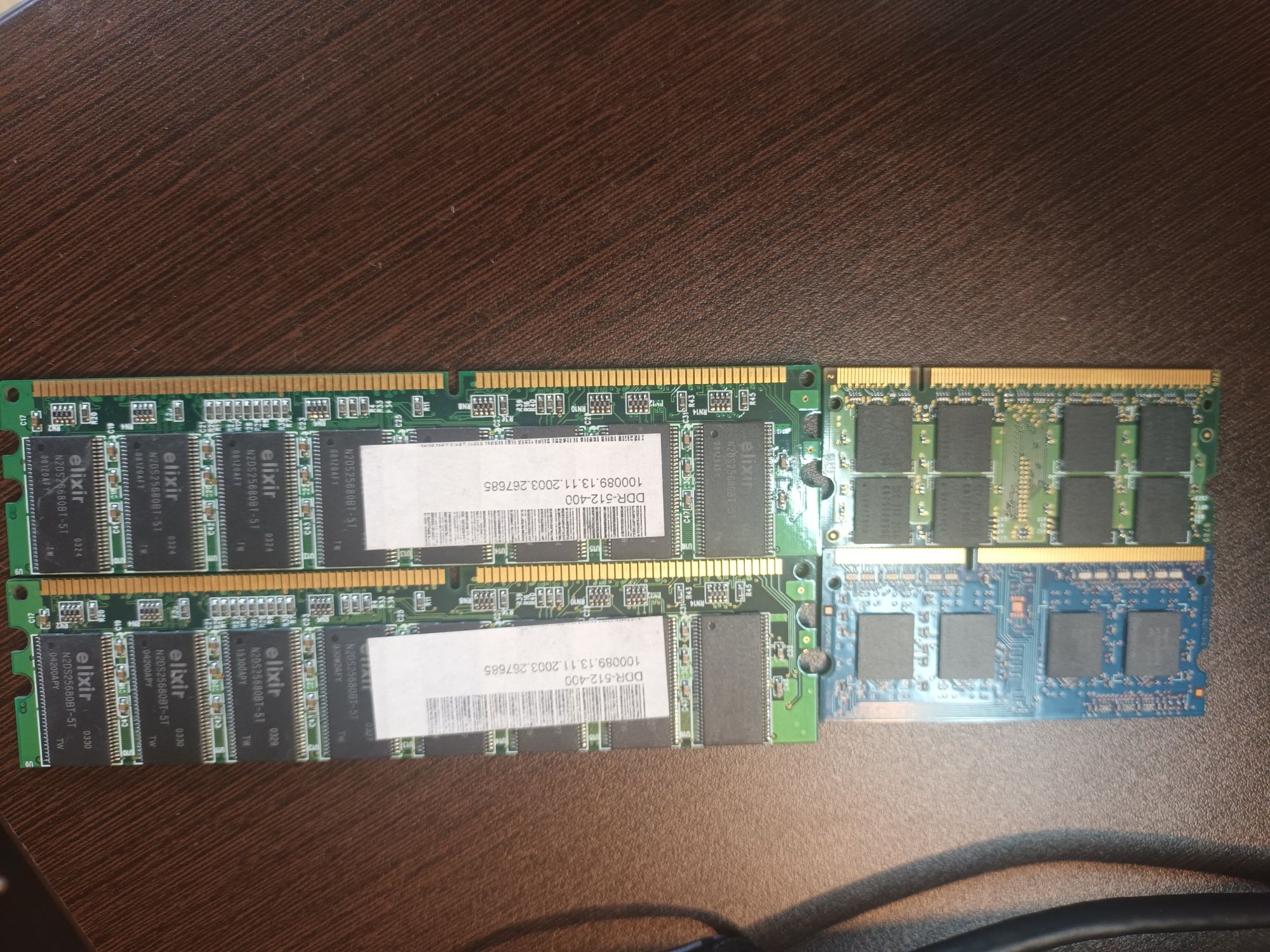 Memorias DDR4 8Gb e  DDR3 de 4 Gb, 2 Gb e 1 Gb