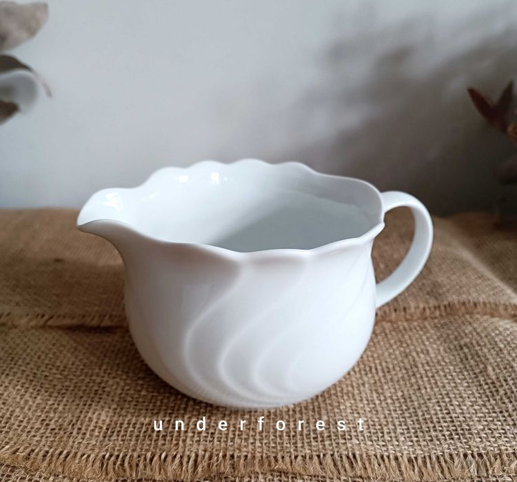 Sosjerka porcelanowa Wawel Daphne mlecznik miska 600 ml