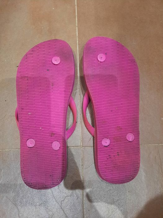 Chinelos Havaianas rosa n°38