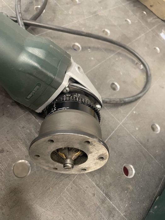 Metabo KFM 9-3 RF frezarka krawędziowa do metalu