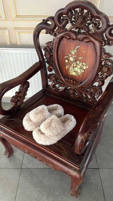 Тапочки з еко хутра, хутряні тапочки, трендові модні тапочки пухнасті