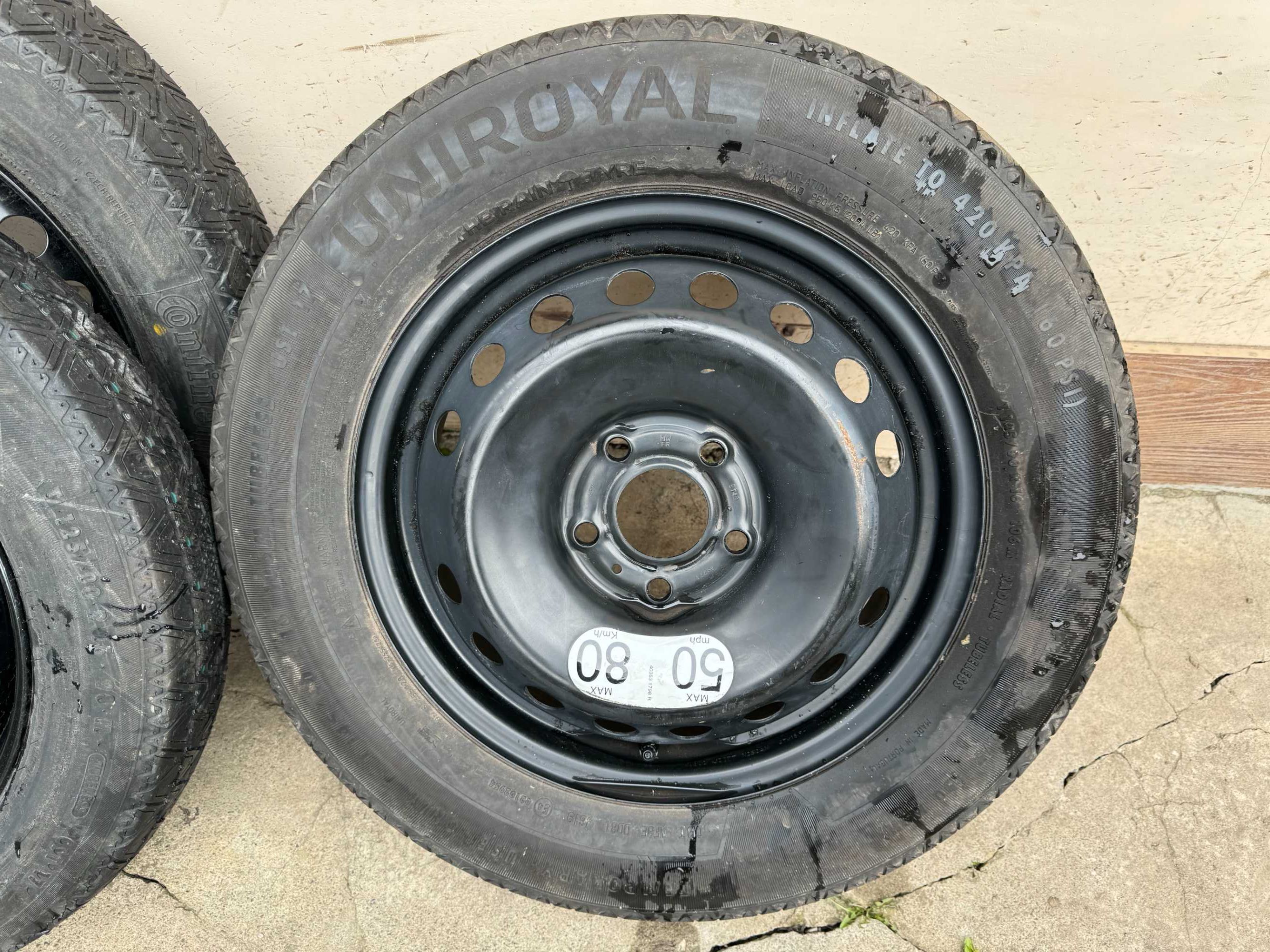 Докатка нова R16 5*114,3 ET40, шина UNIROYAL 145/90 R16 в комплекті