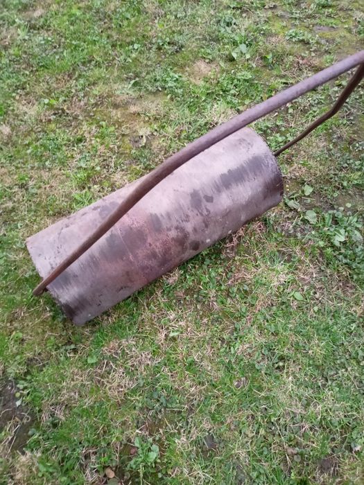 Solidny walec ogrodowy