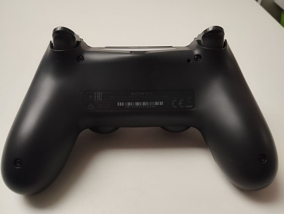 Nowy oryginalny Pad Sony DualShock 4 V2 (CUH-ZCT2E)
