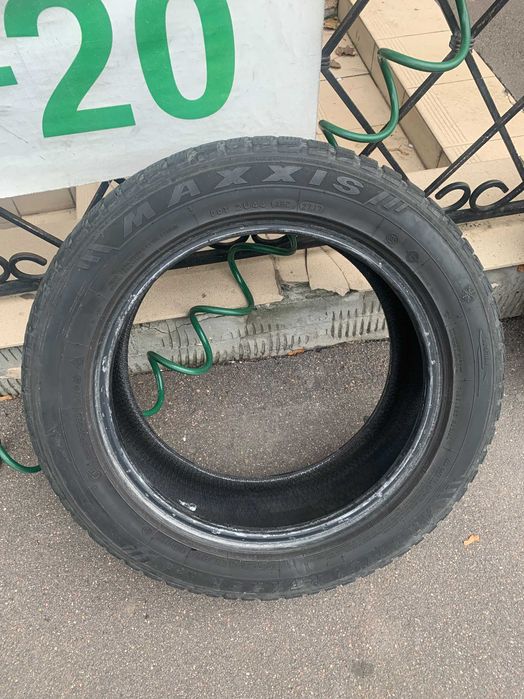 Продам гуму MAXXIS ARTIC TREKKER 225\55 R17 . 3000 грн комплект!