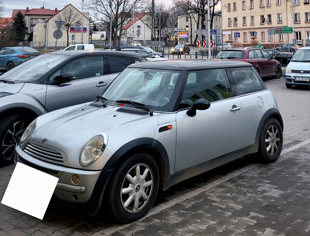 Mini Cooper i r50, uszkodzony