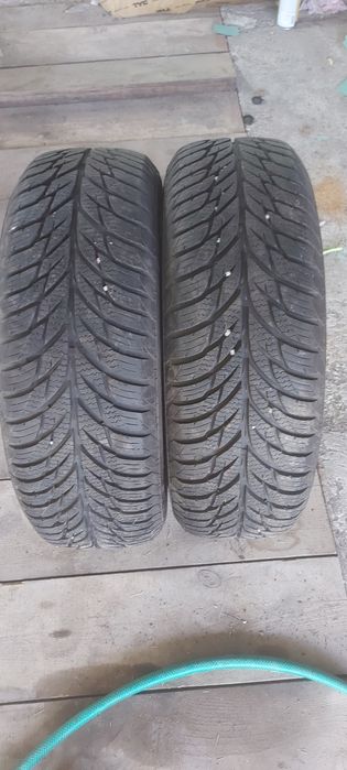 Dwie opony całoroczne 195/65 R15