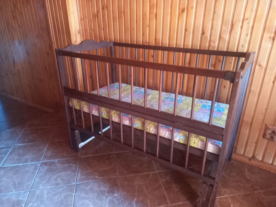 Дитяче ліжечко колиска