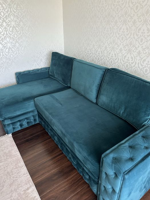 Диван кутовий. Дуже стильний.