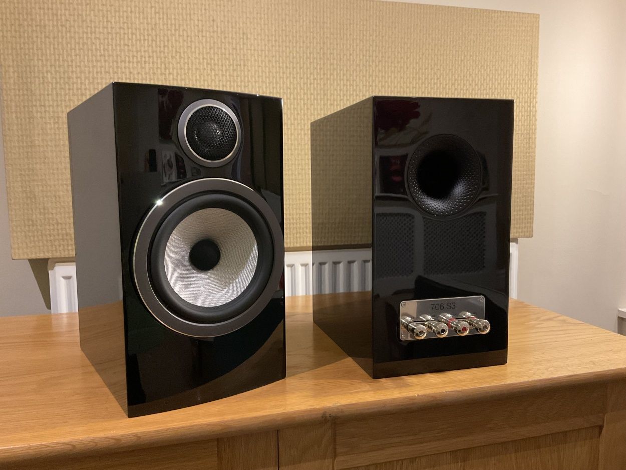 Полочная акустика Bowers&Wilkins 706S3