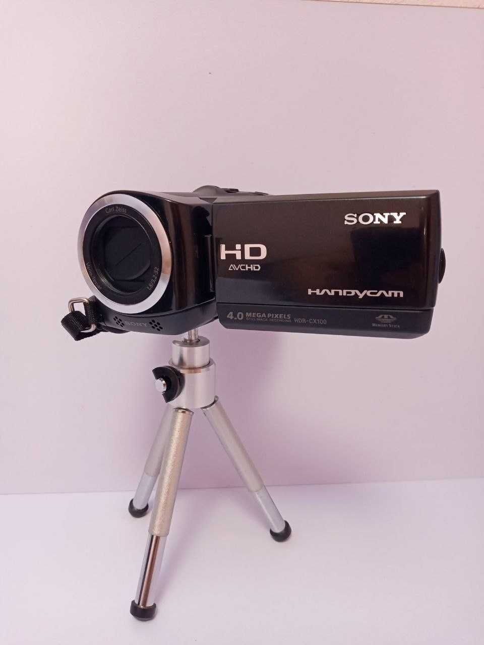 Камера Sony HDR-CX100
