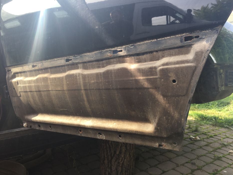 Двері задні ліві mercedes w140