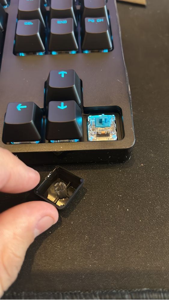 Teclado mecânico - Logitech G Pro Keyboard - Seminovo