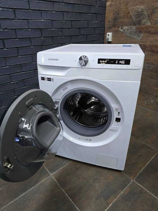 Продається прально-сушильна машина
Samsung WD70J5410AW
Гарантія!