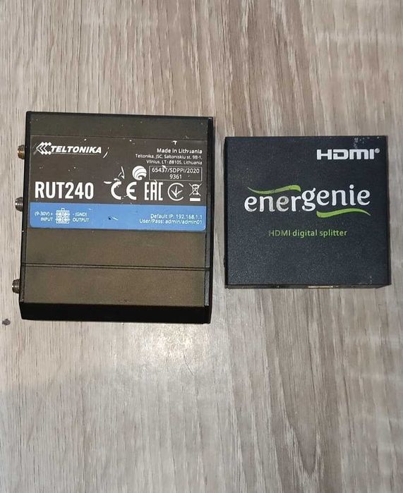 Маршрутизатор Teltonika RUT240 и цифровой HDMI-разветвитель Energenie