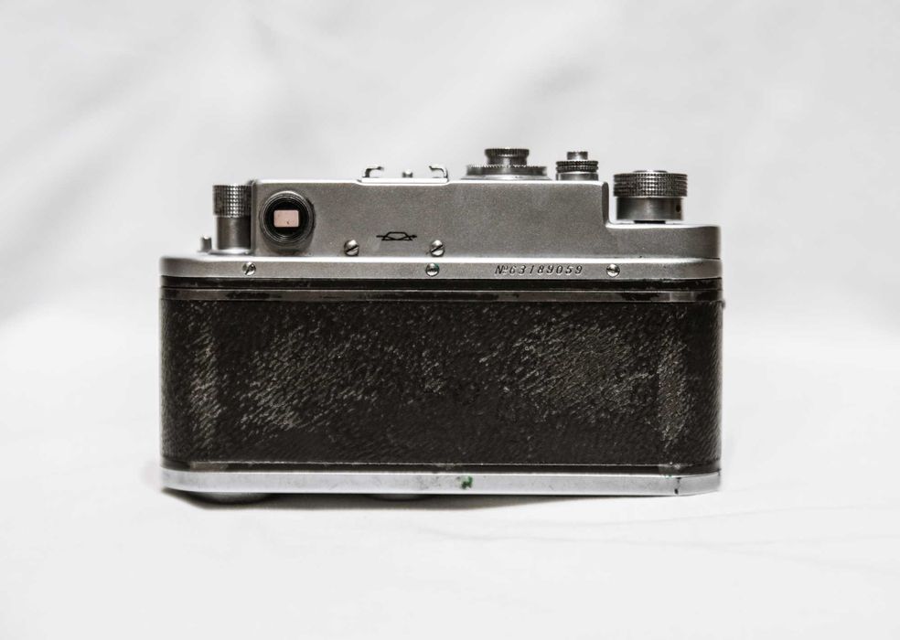 Zorki 4 ( napis w cyrylicy ) SPRAWNA / tylko korpus /