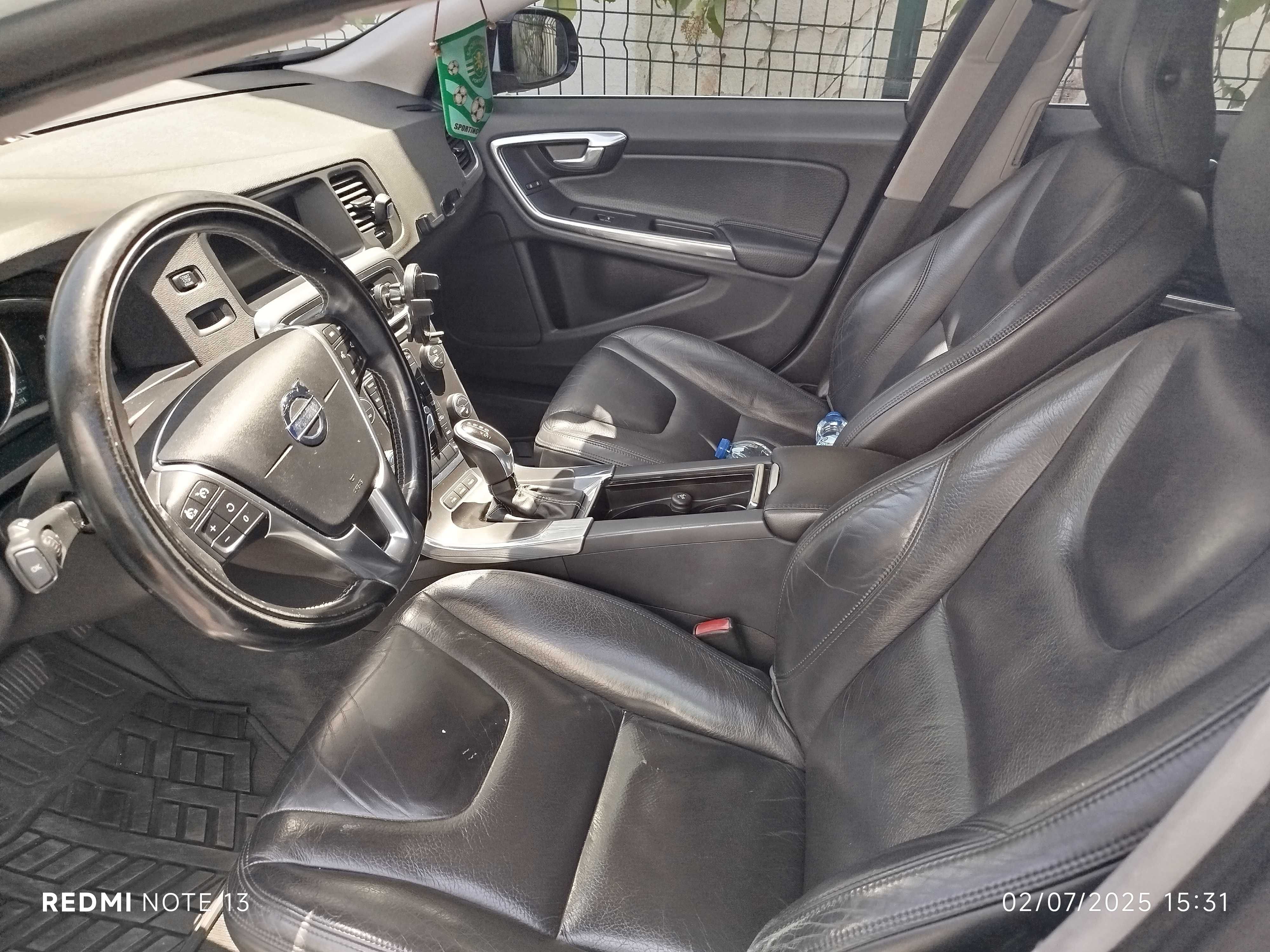 Volvo V60 plug-in híbrid 2013
