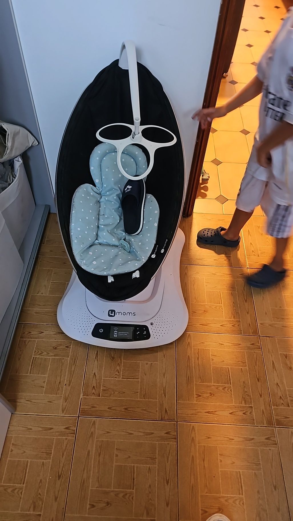 Mamaroo4 e berço