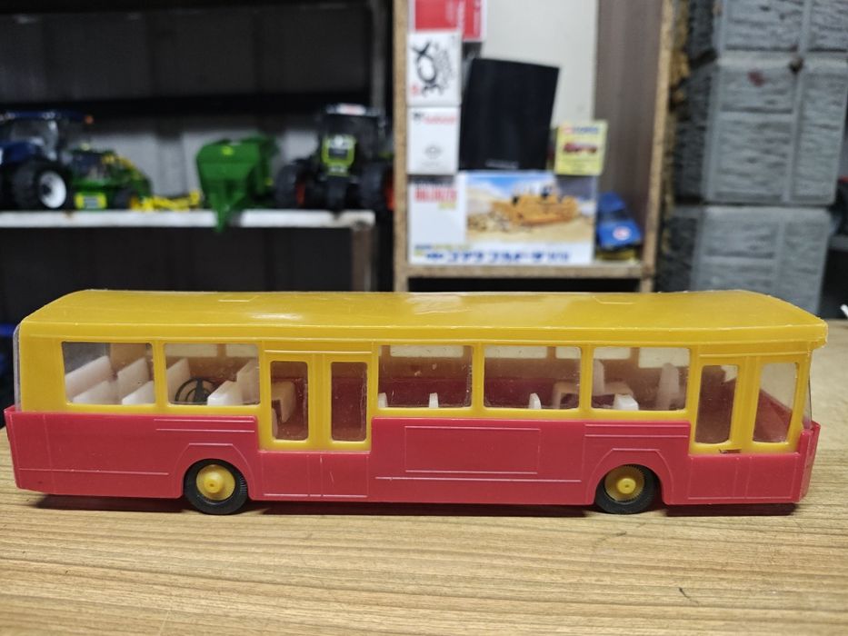 Zabawka autobus jelcz prl
