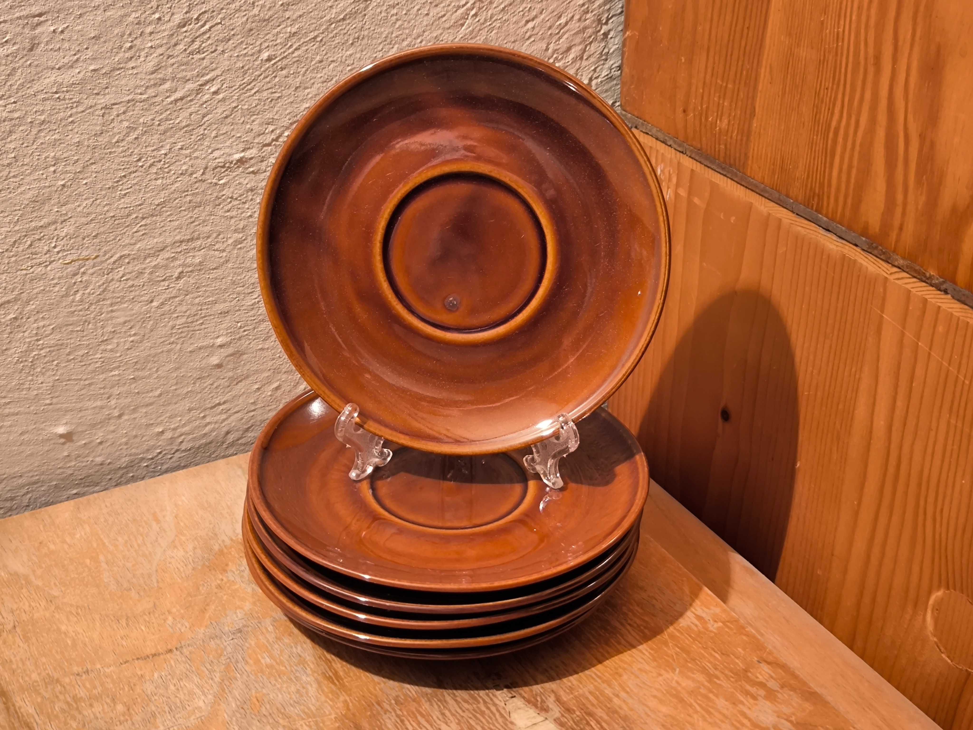 Brązowy spodek podstawka pod filiżankę Porcelit Pruszków PRL