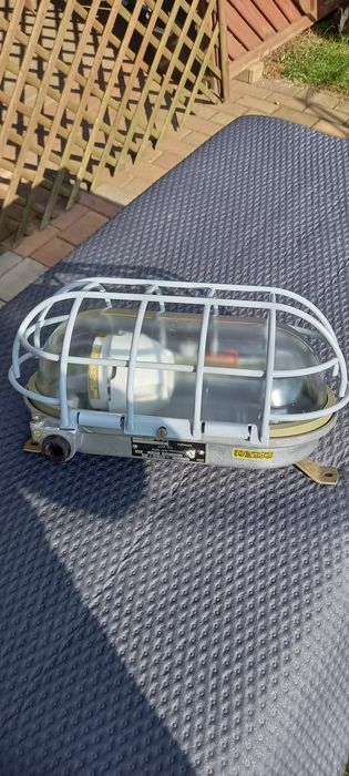 Niemiecka masywna lampa industrialna bunkerlampe duża E27  loft