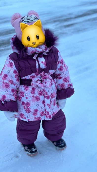 Зимовий комбінезон та куртка на дівчинку