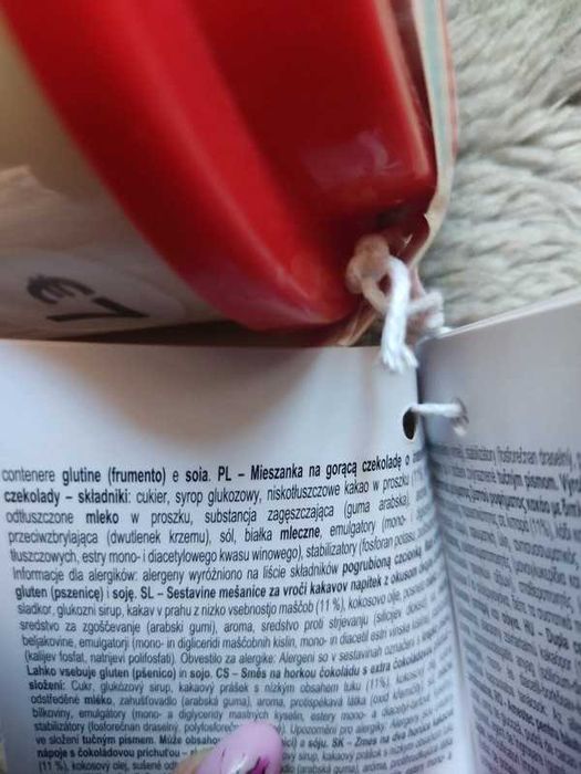 Nowy kubek z czekoladą w środku plastikowy prezent święta świąteczny