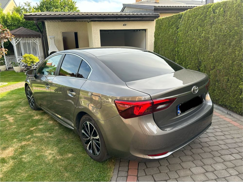 Sprzedam Toyota Avensis 2.0 D