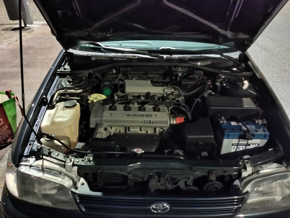 Toyota Carina E Gli 1.6 sedan