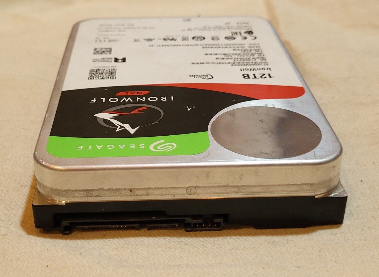 Жорсткий диск Seagate IronWolf NAS 12 TB cmr (не черепичний)