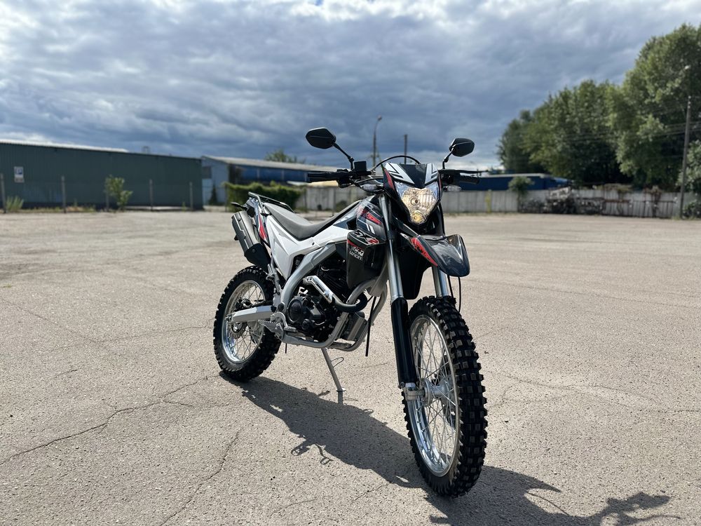 Мотоцикл LONCIN LX 250 GY-3 SX2