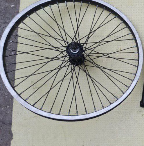 Отдам переднее колесо БМХ Bmxна втулке Quando 48 спиц однослойный обод