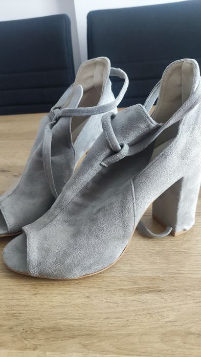 Botki wiązane damskie