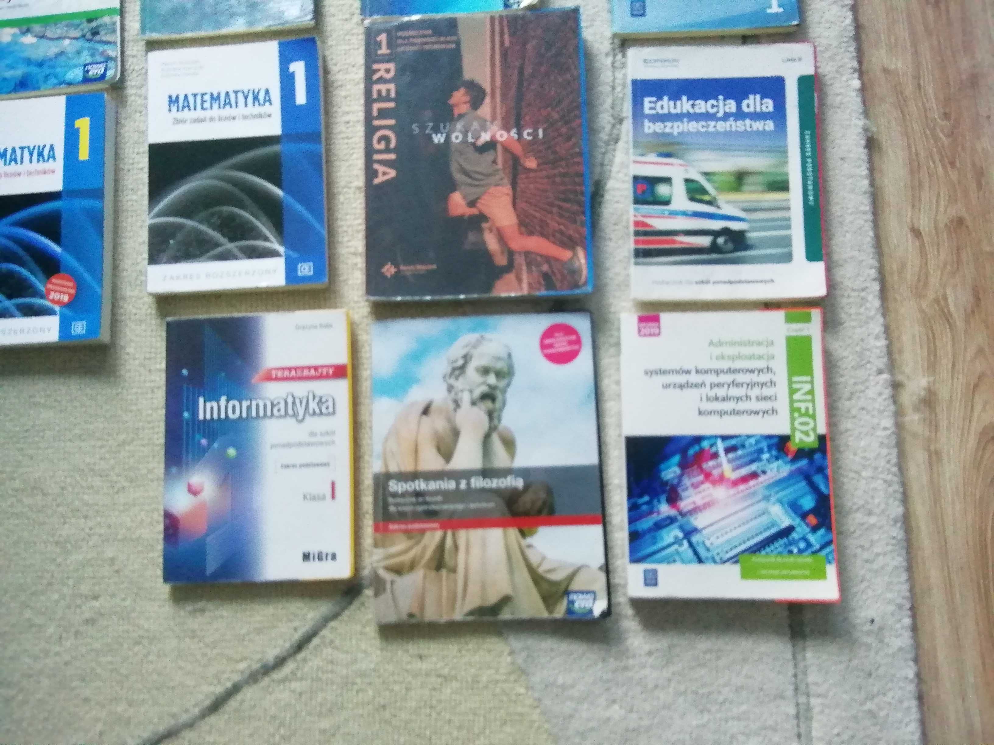 Sprzedam komplet  podręczników do kl. 1 technikum informatycznego