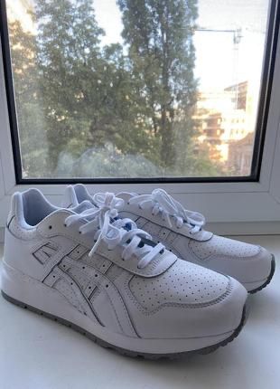 Продам кросівки Asics αGEL (оригінал)