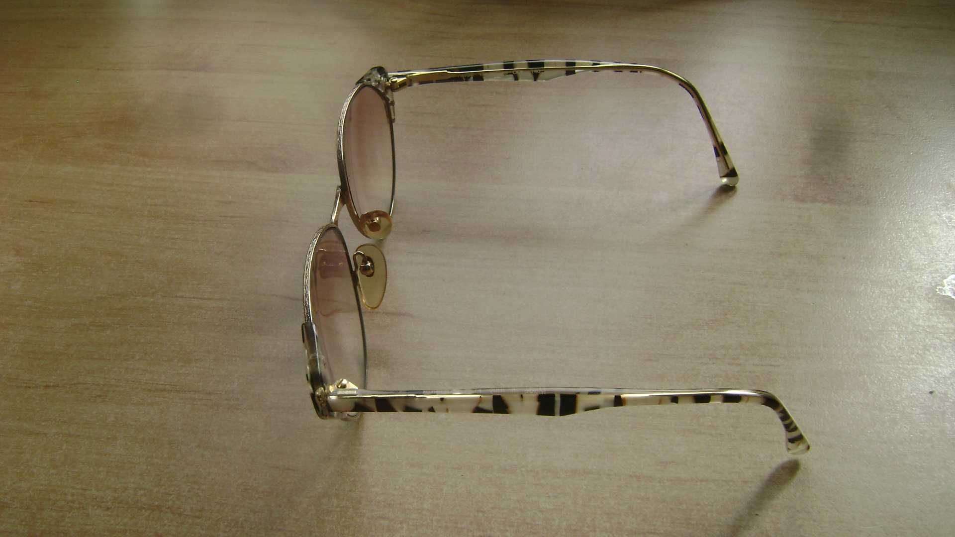 Starocie z PRL - Okulary włoskie korekcyjne +1 dioptria rozstaw 13 cm