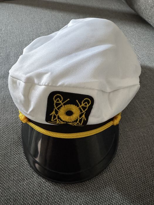 Biała czapka marynarska - regulowana