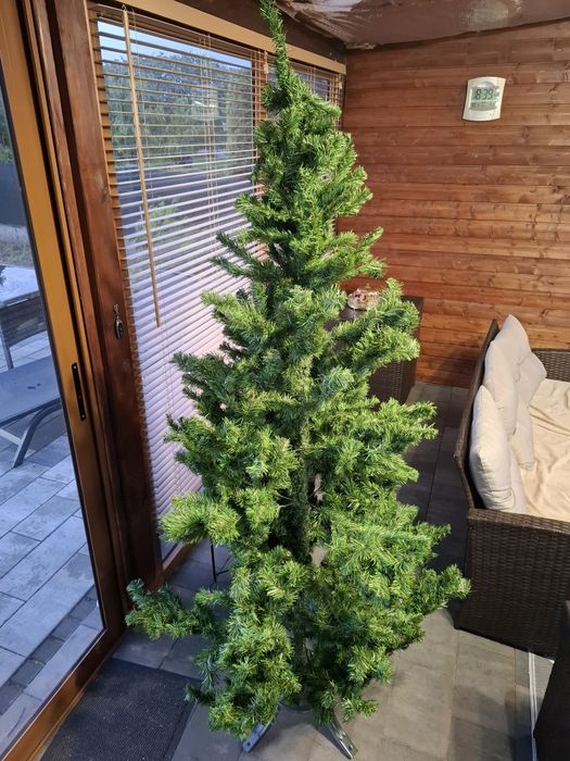 Sztuczna choinka 2,10 m. Okazja.