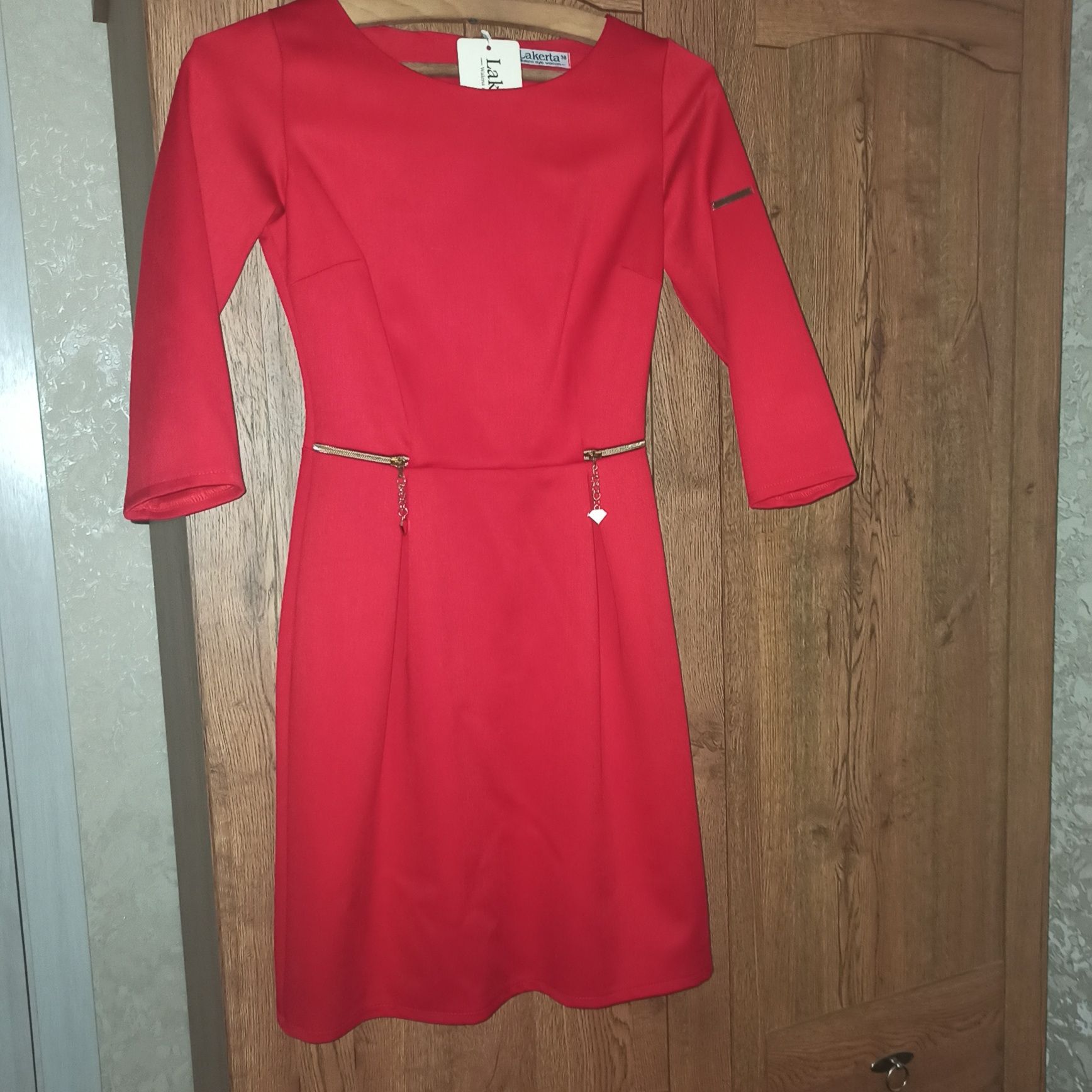 Червона нова сукня!