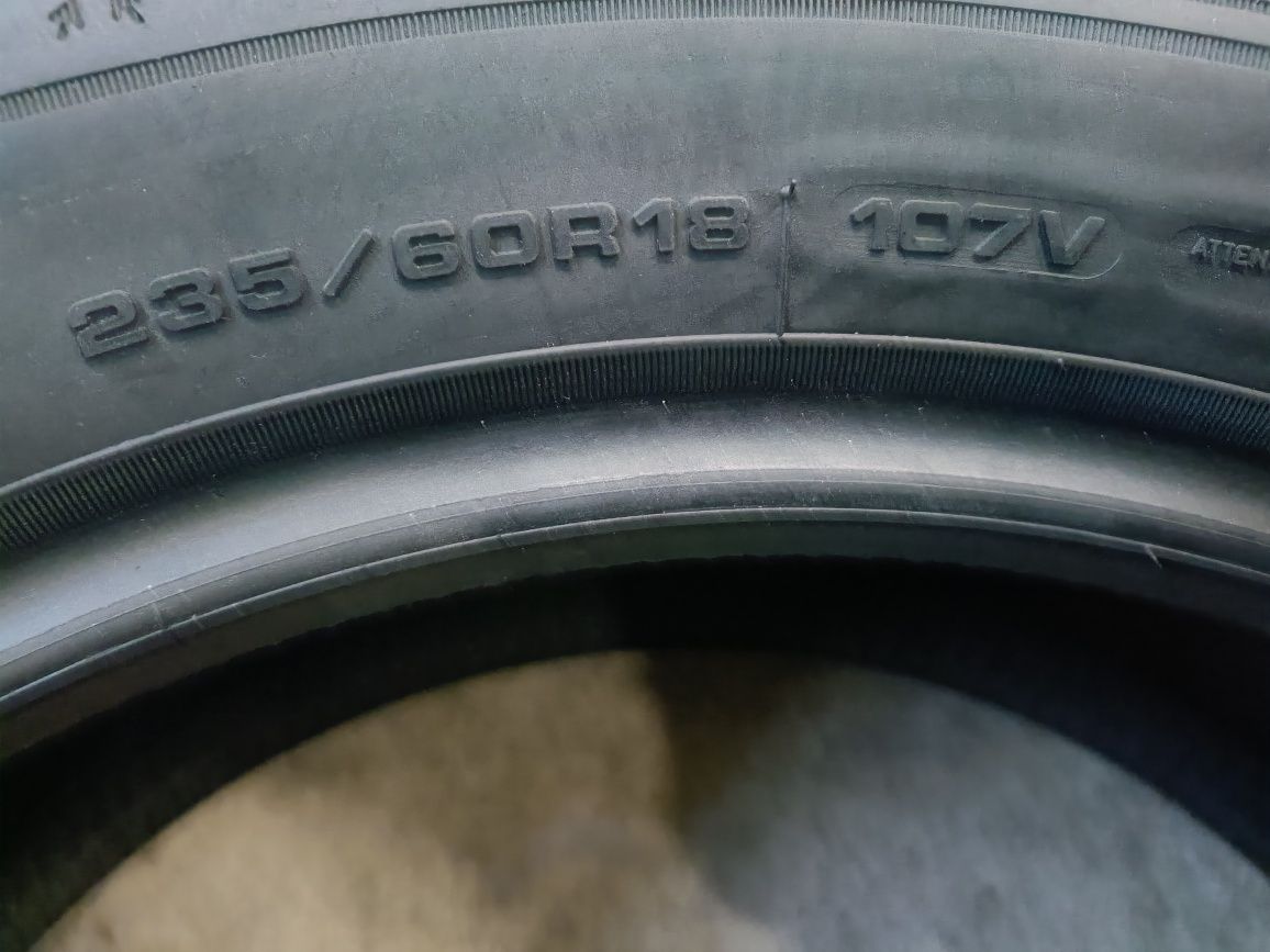 Opona Zimowa Falken EuroWinter HS01 SUV 275/40R20 106V