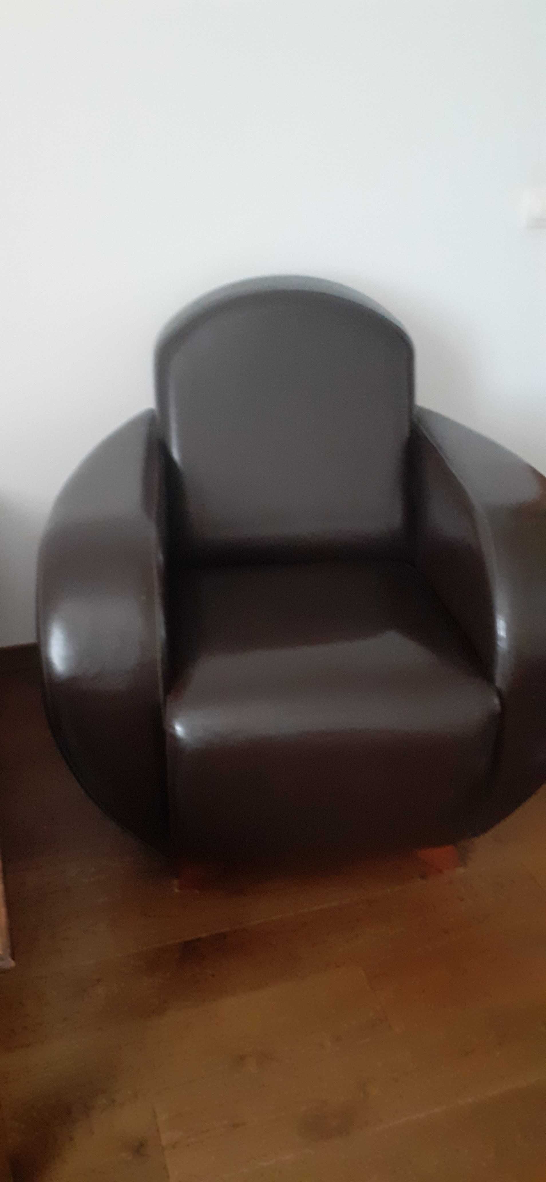 sprzedam 2  fotele z eko skóry